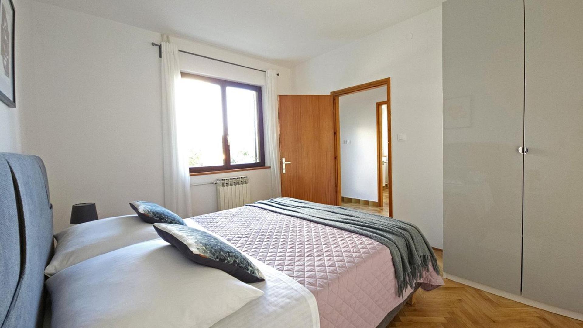 Apartment Jole - A4 -Two Bedrooms - Close To The City Center Porec Exterior photo